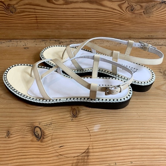 ANN KLEIN CREAM SANDALS ONLY WORN ONCE - Picture 2 of 7